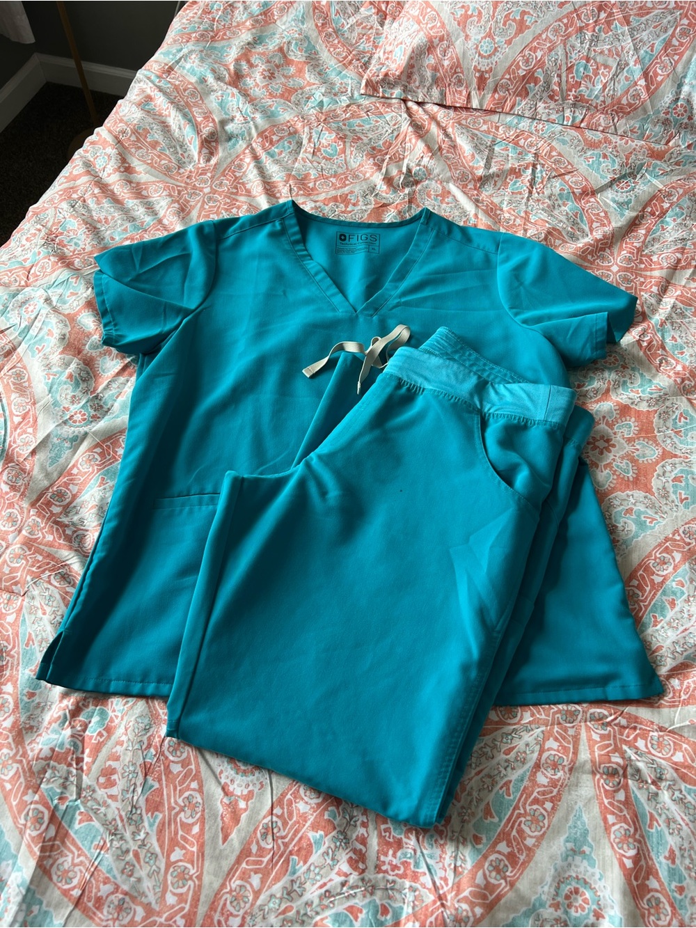 FIGS Teal Scrub Set